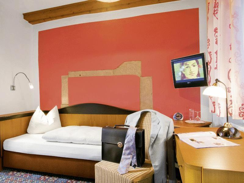 Hotel Muenchner Hof Und Blauer Turm Регенсбург Екстериор снимка